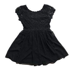 NWT Francesca’s Jun & Ivy Black Crochet Dress SMALL